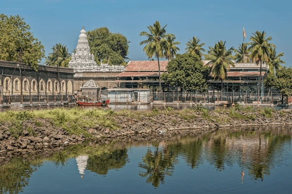 11-20-2013-vintage-siddheshwar-shiva-600nw-2297875381