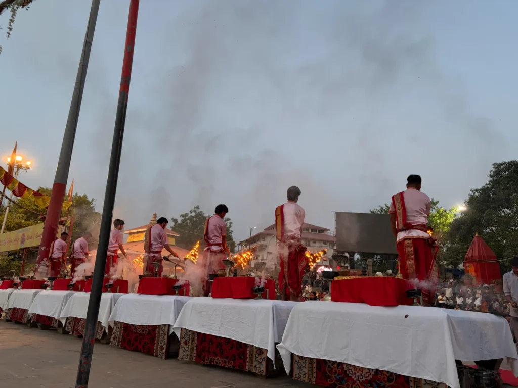 Assi ghat aarti
