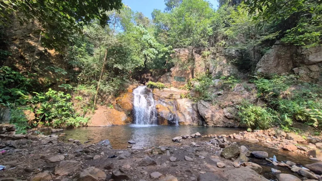 Kuddukutu waterfall