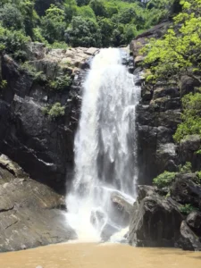 Mankadadian waterfall