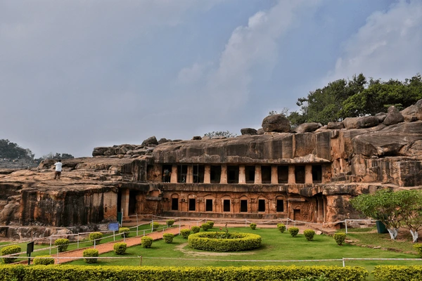 Exploring Udayagiri and Khandagiri Caves in Bhubaneswar
